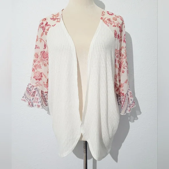 Floral Boho Cardigan Kimono Size Medium Bell Sleeve Lightweight Swimsuit Coverup - Picture 2 of 10